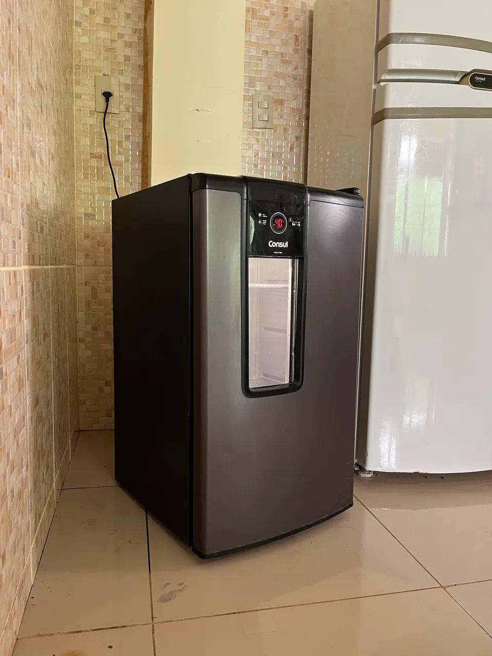 Cervejeira Consul 82L Titanium SEMI NOVA