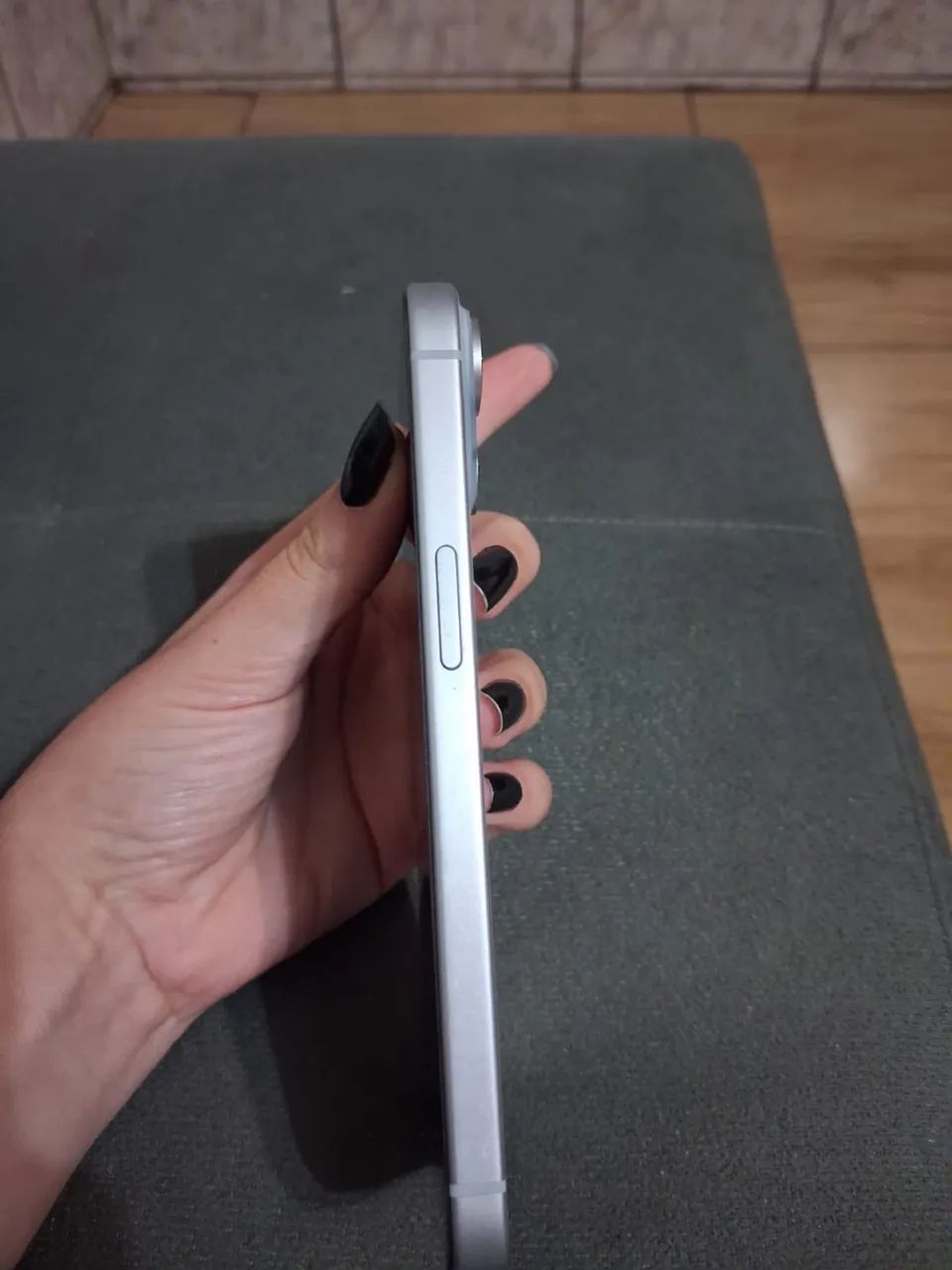 iPhone 15 semi novo  - Foto 2