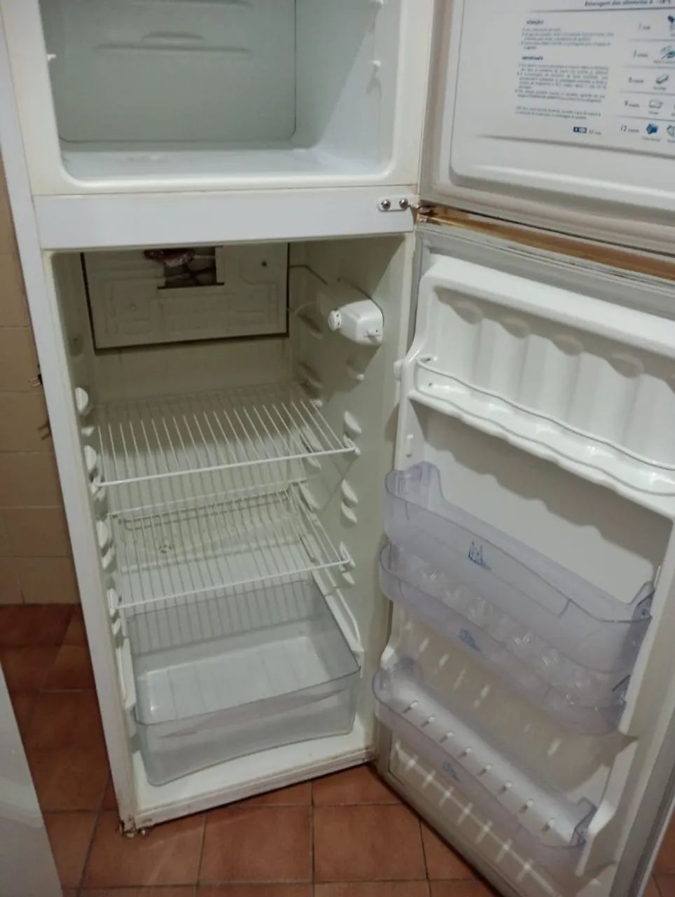 Geladeira com defeito - Foto 2