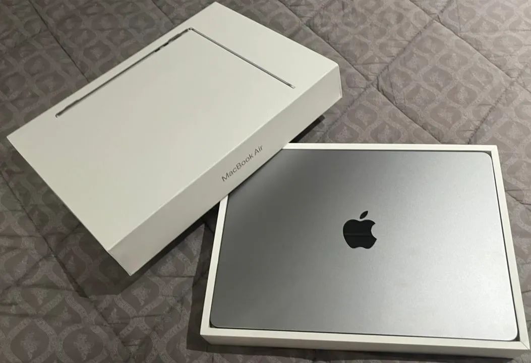 Macbook Air M2 13,6? - 8gb/256gb - Cinza Espacial - Notebooks
