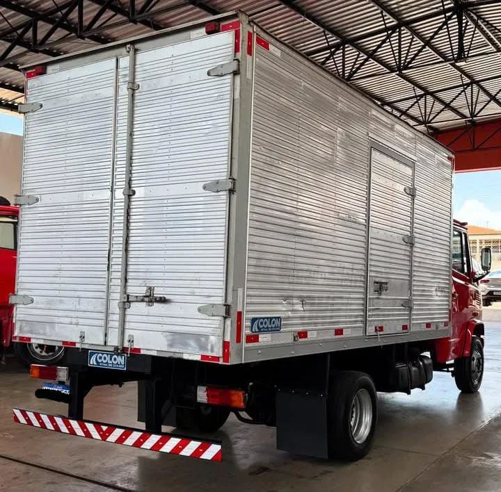 Mercedes 710 2008 - Foto 5