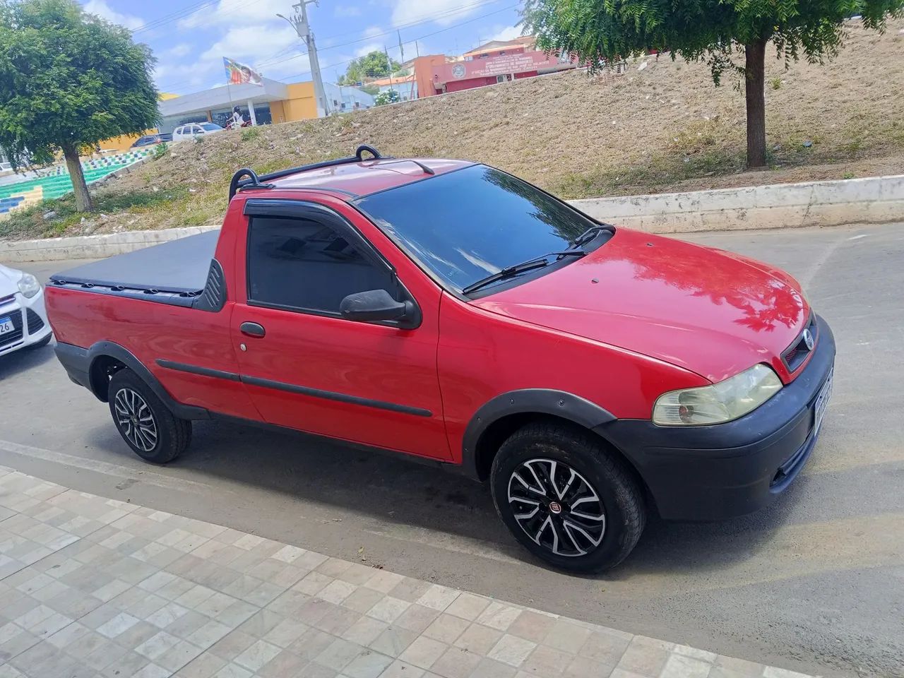 Fiat Strada Working 1.5 MPI 8V CE (álcool) 2002