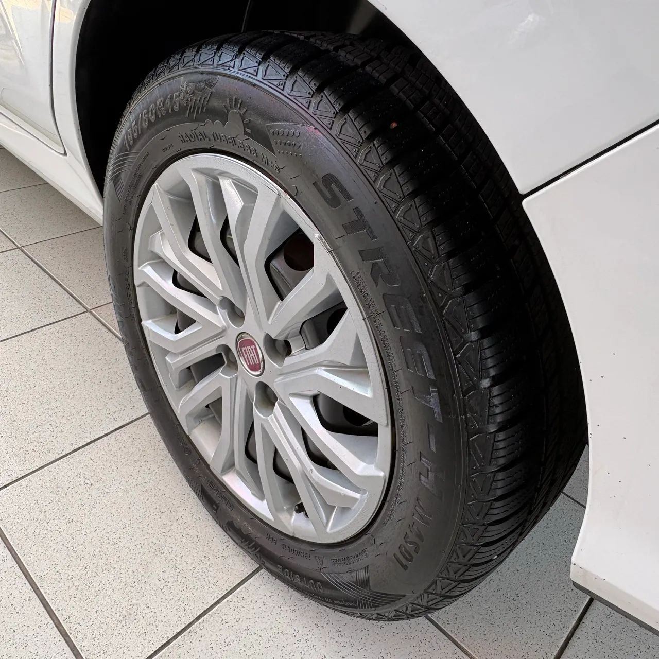 Fiat Cronos Drive 1.3 8V Flex 2019 - Foto 5
