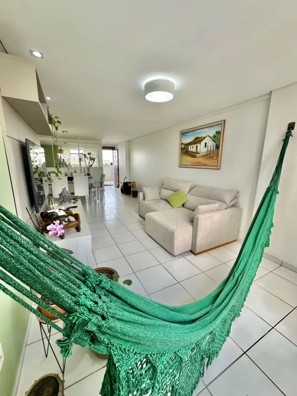 Apartamento espaçoso, com 3 quartos e 2 vagas, perto de tudo - Foto 4