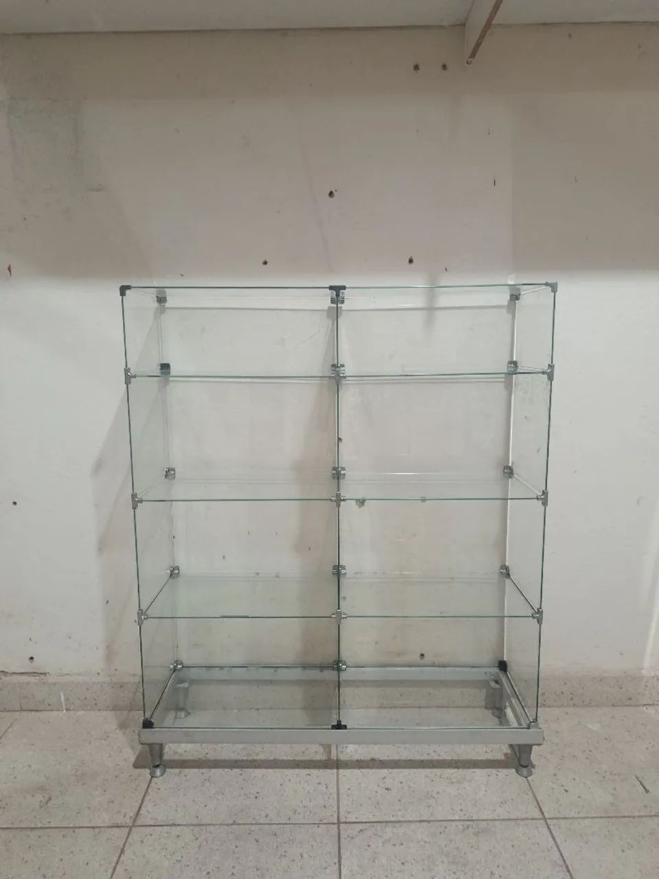 Balcão Anúncio - Vitrine Expositora