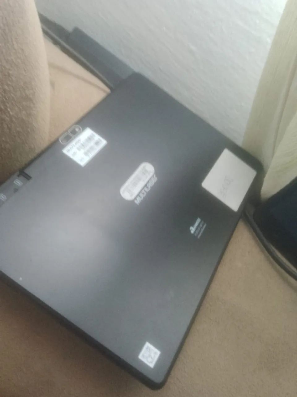 Tablet usado pra vender logo no precinho 