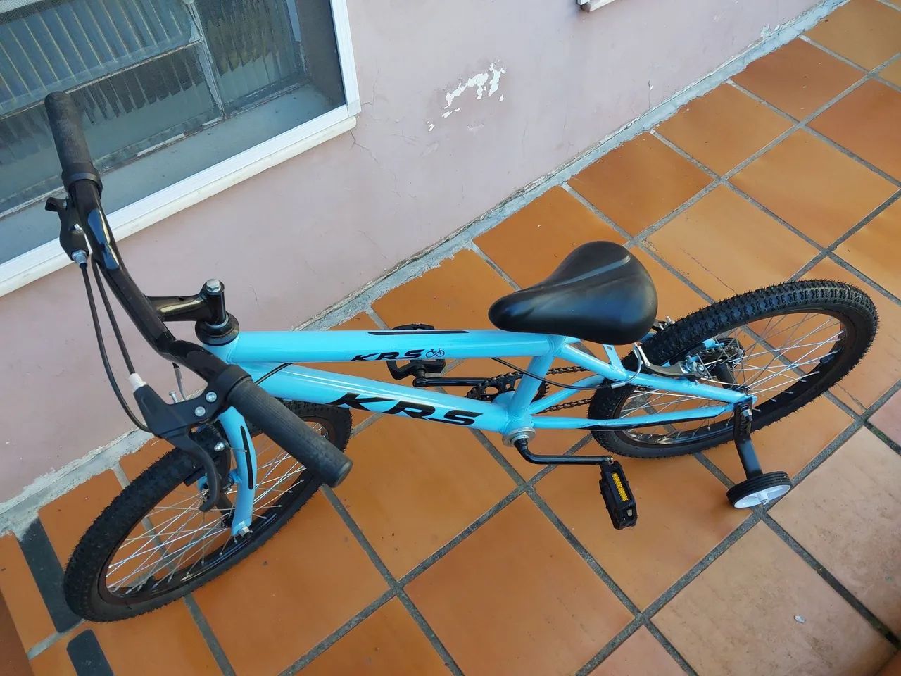 Bicicleta infantil KRS aro 20 com rodinhas - Foto 5
