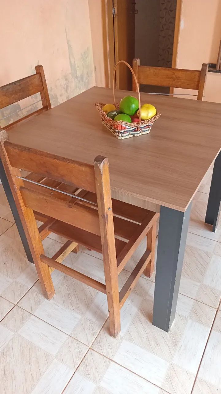 Mesa com 3 cadeiras  - Foto 2