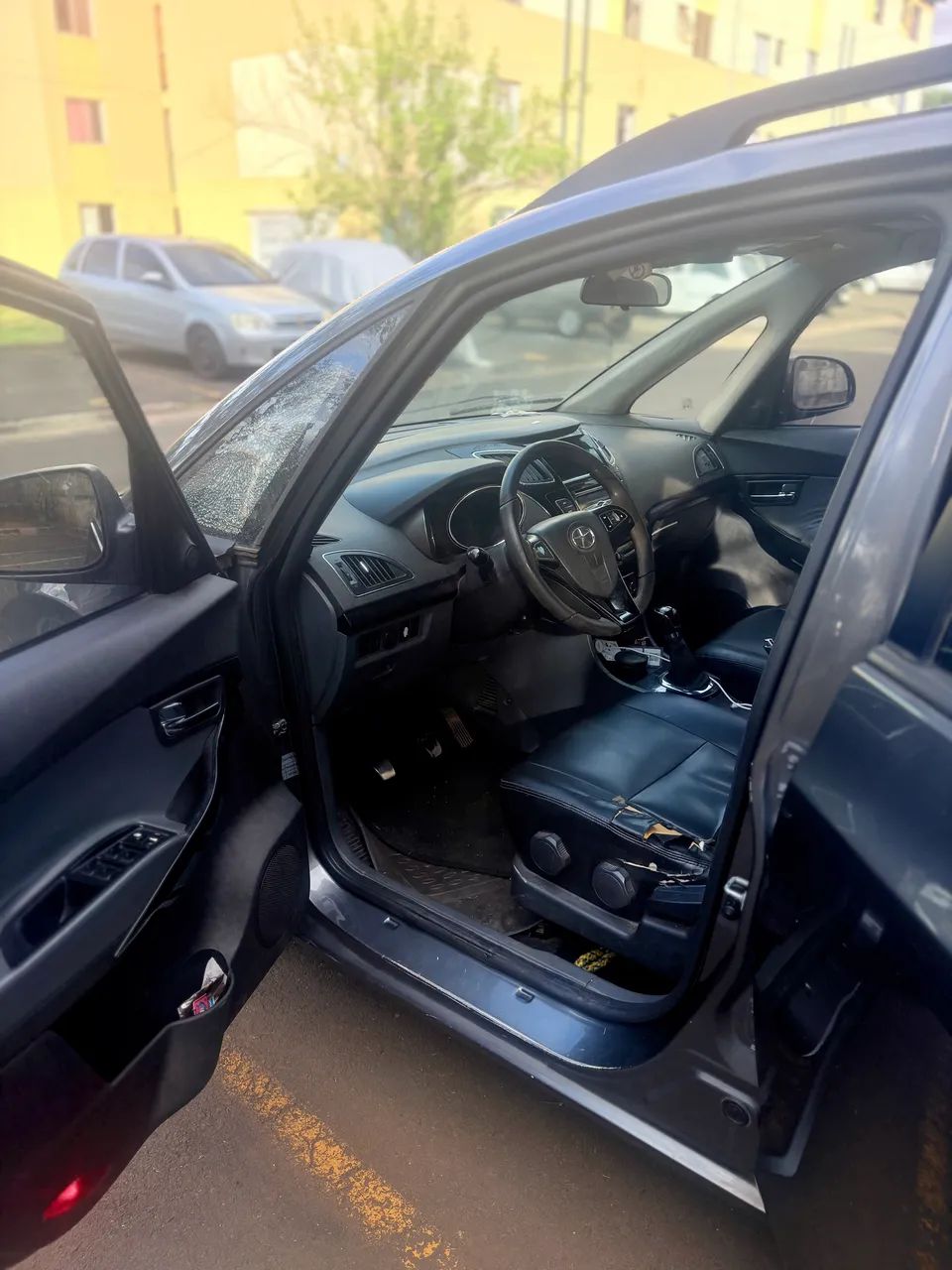 JAC J6 2.0 16V 5P Mec. 2014 - Foto 4