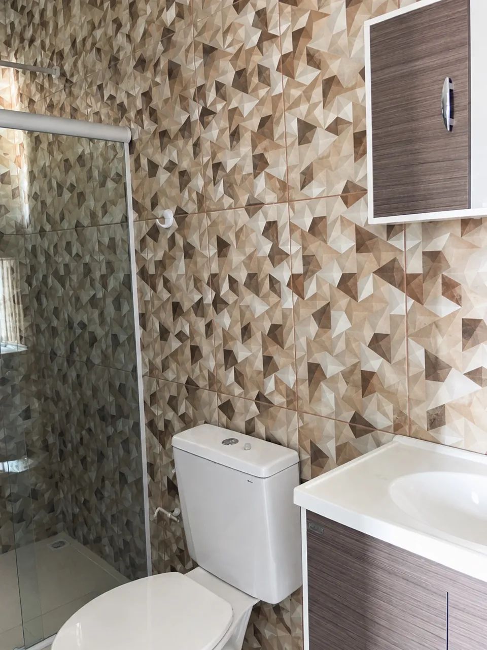 Casa 5 Quartos, 1 Suíte, 3 Banheiros, Varanda ampla e Garagem Coberta - Foto 4