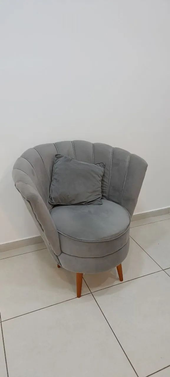Poltrona em pétala + Puff  - Foto 3