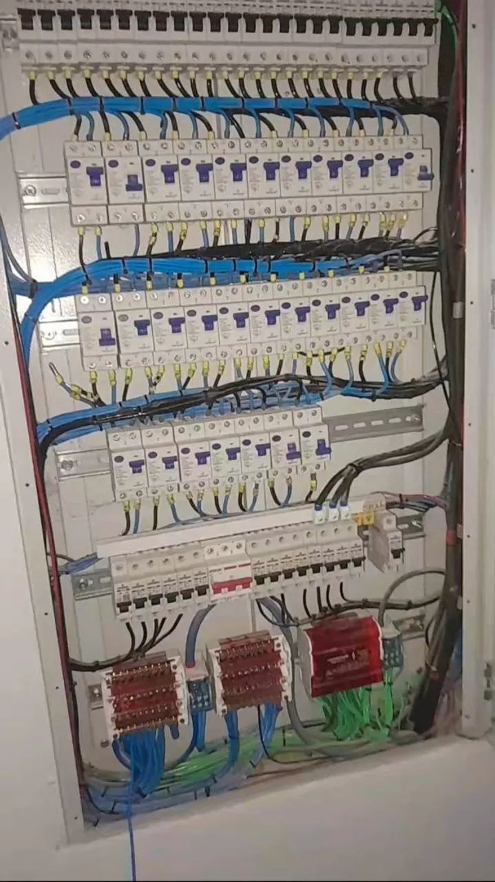 Eletricista residencial e predial  - Foto 2