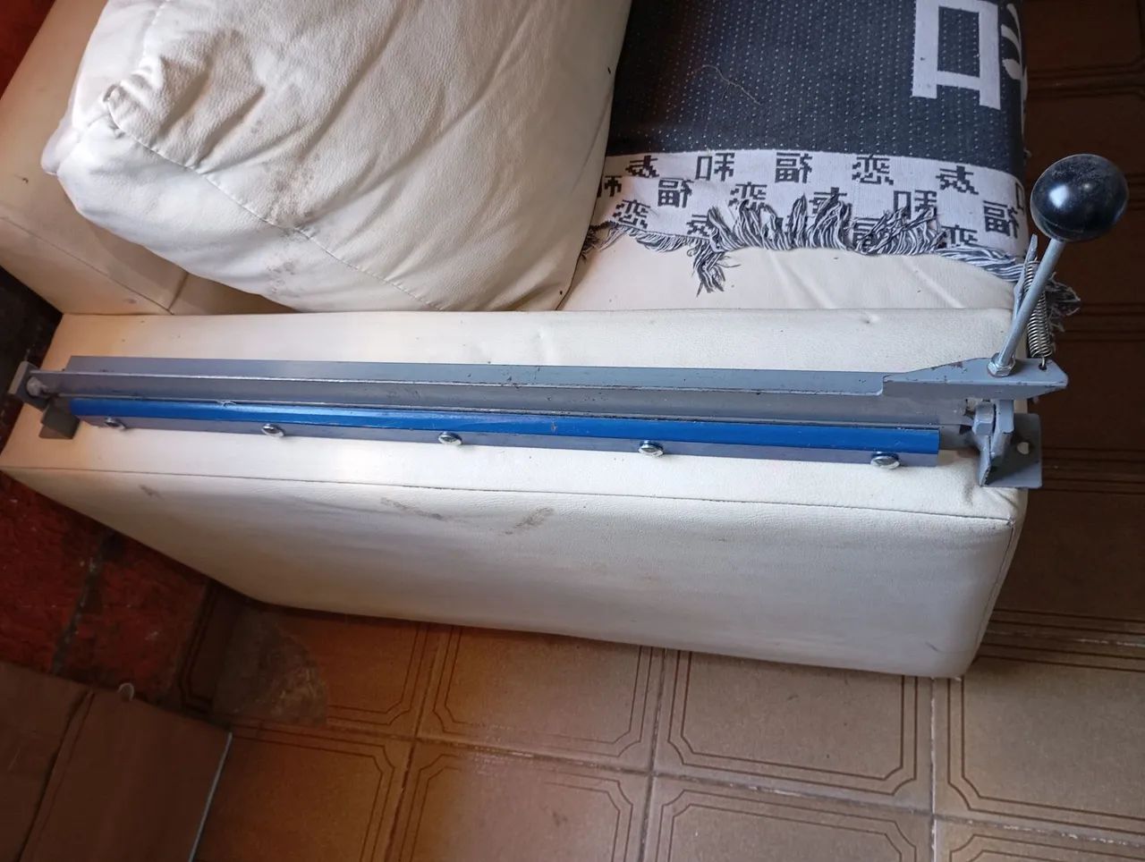 Dobradeira de chapa para fabricante de gaiolas de pássaros usada 