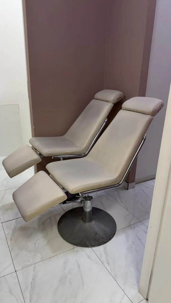 Duas cadeiras para salão  - Foto 5