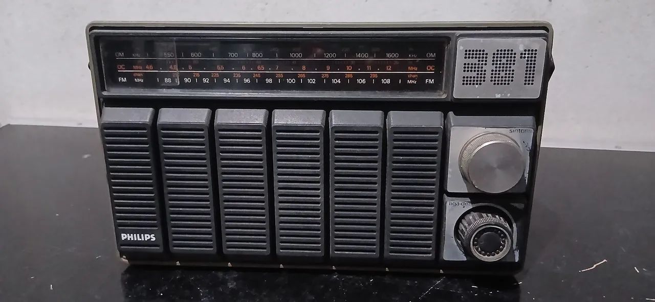 Rádio Philips 381 funcionando 