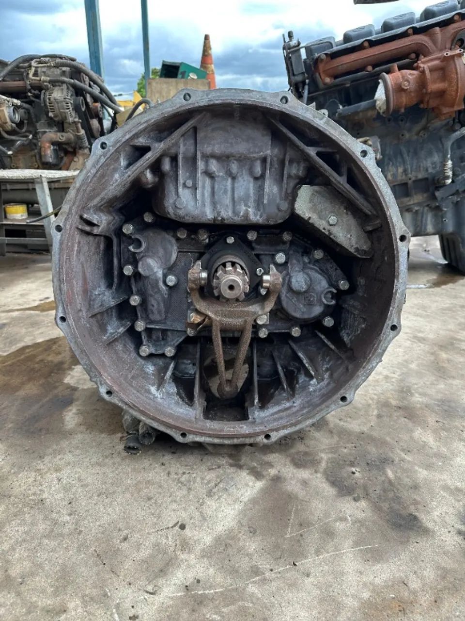 Câmbio ZF 16AS 2230 TD - Peças para caminhões - Parque Oeste