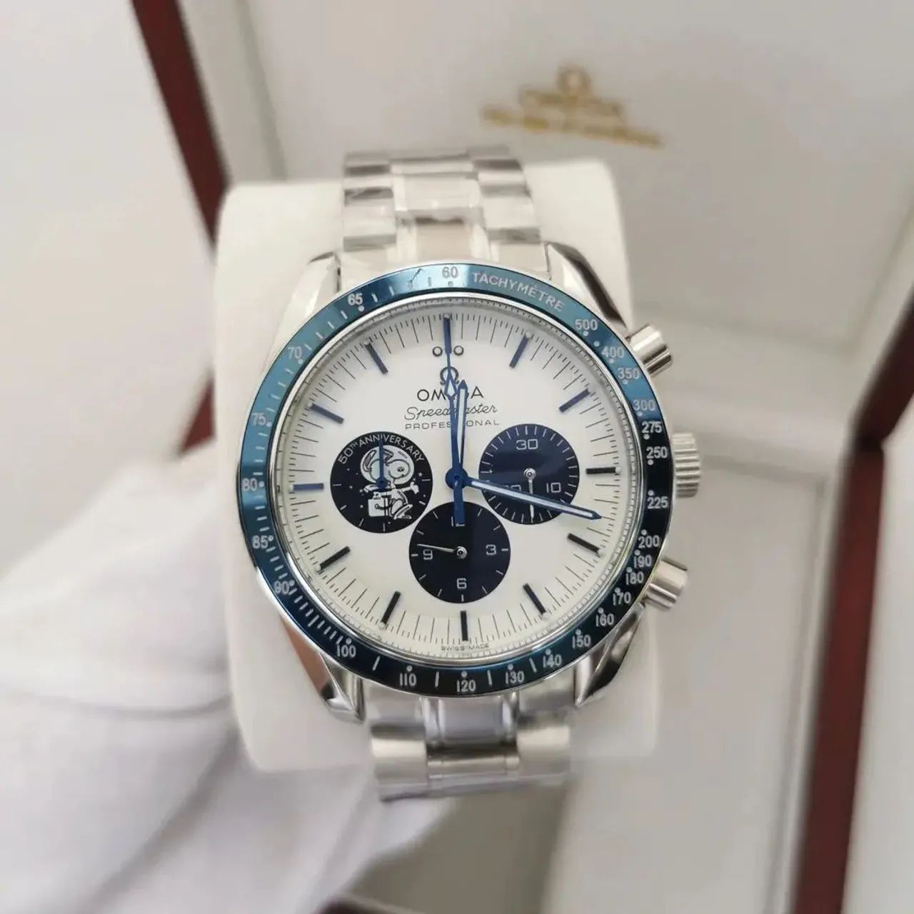 Relógio Estilo Snoopy - Funcional, Aço Inoxidável 904L e Acabamento Premium