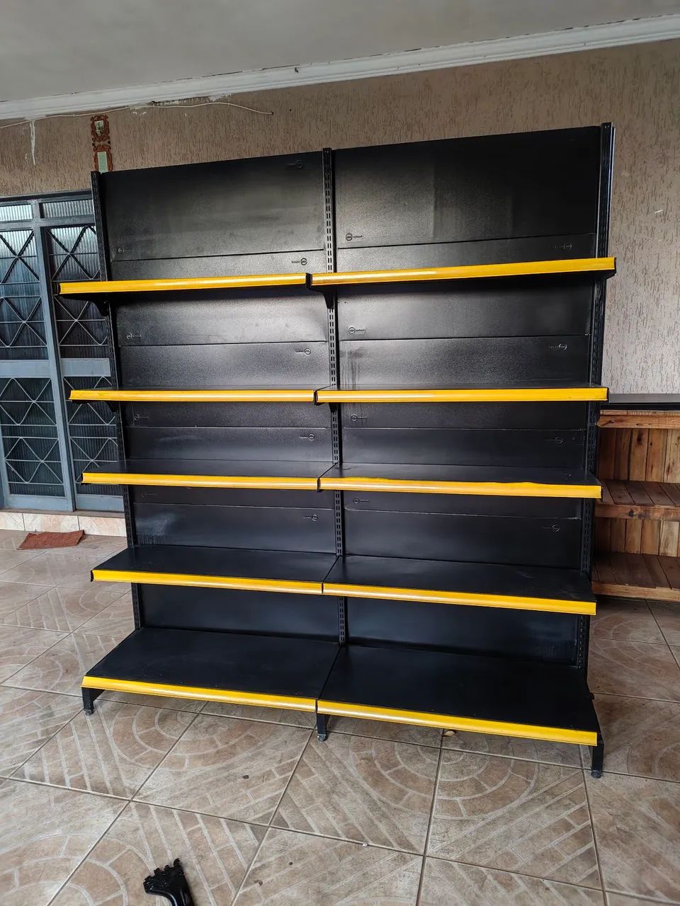   2 Gôndolas de parede para Comércio - Foto 2