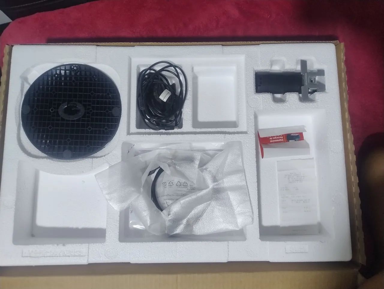Vendo monitor AOC 27 POLEGADAS 120hz - Foto 2