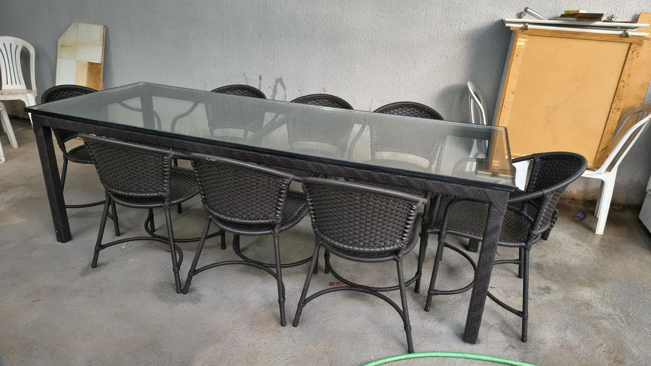 Mesa 8 cadeiras tampo de vidro