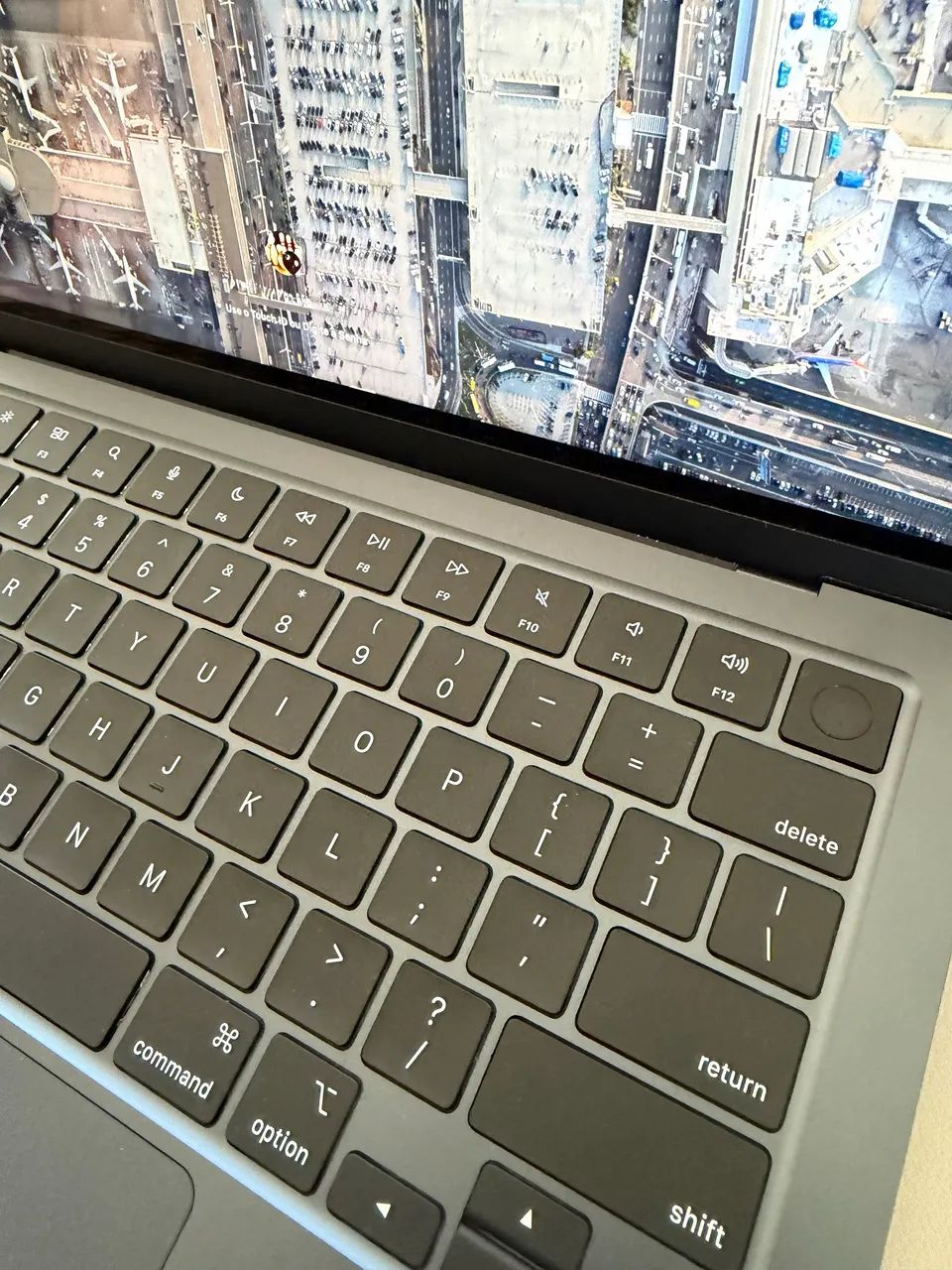 MacBook Air 13 M4 2025 - Foto 4