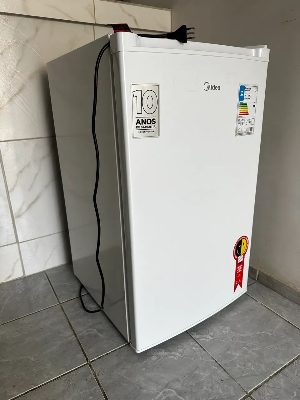 Frigobar Midea 124 Lts  - Foto 2