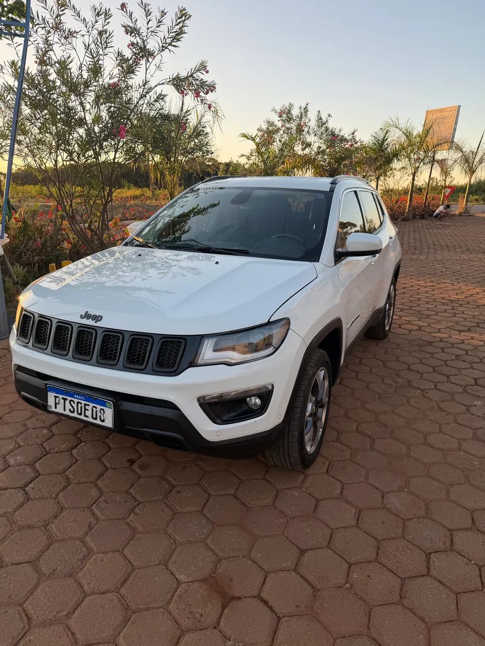 Jeep Compass Longitude 2.0 4X4 Dies. 16V Aut. 2020 - Foto 2