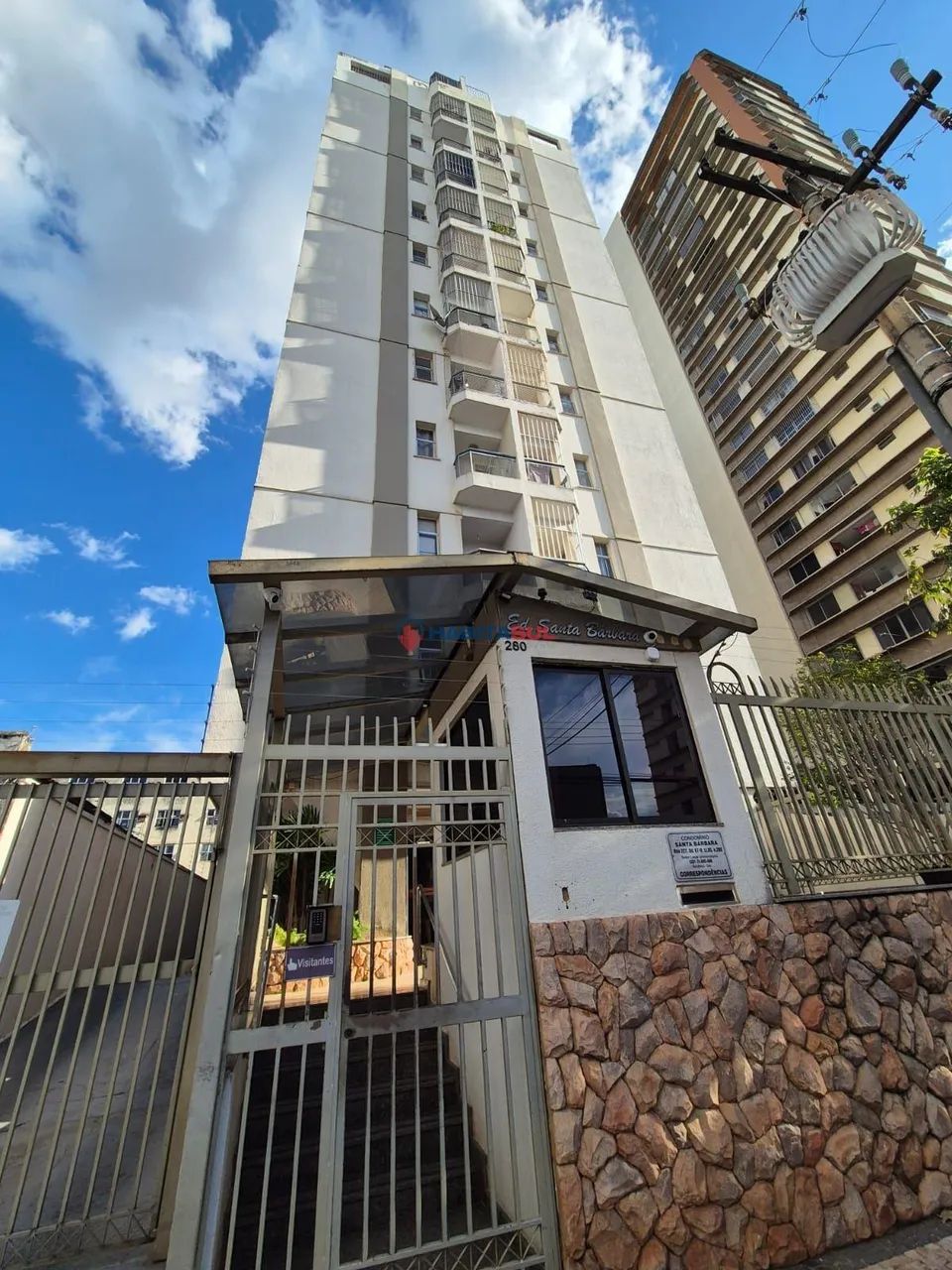 Próximo ao Supermercado Leve