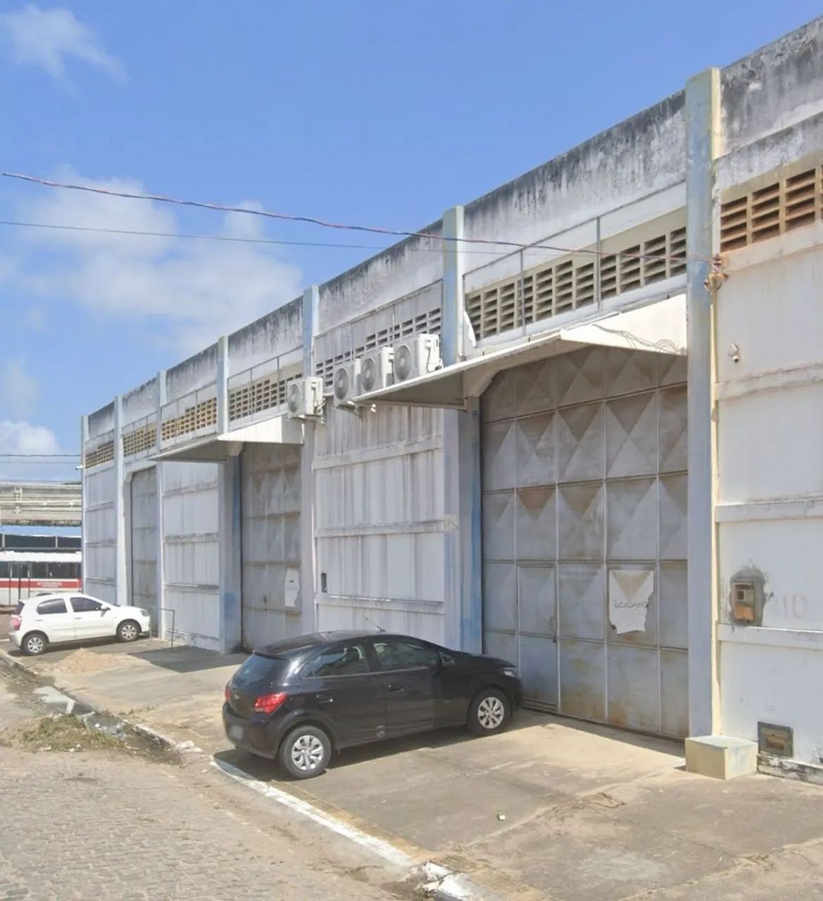 Galpão com 300 M2 em Parnamirim 