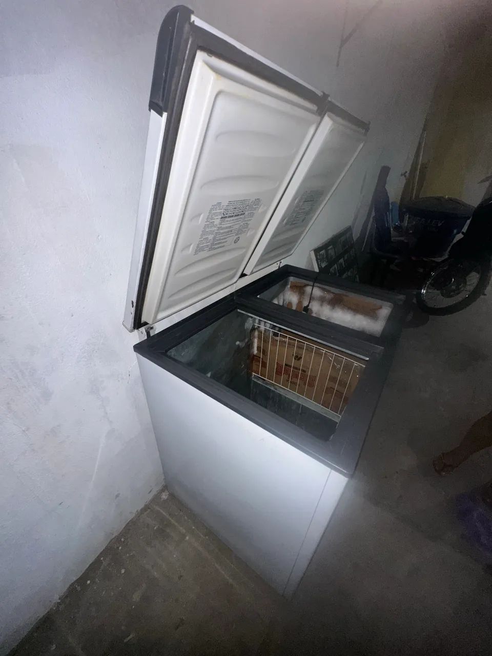 Vendo freezer Esmaltec duas portas - Foto 5