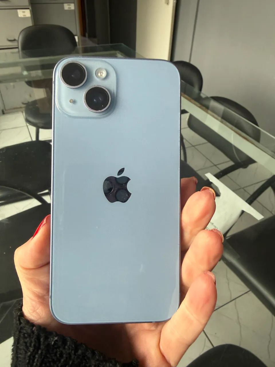 iPhone 14 novíssimo para vender rápido.