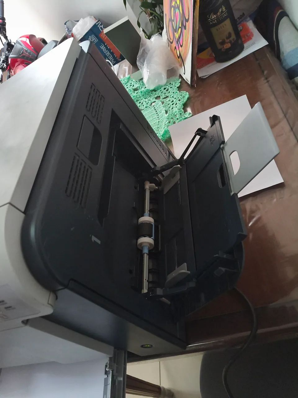 HP Color LaserJet CP3525n - Foto 3