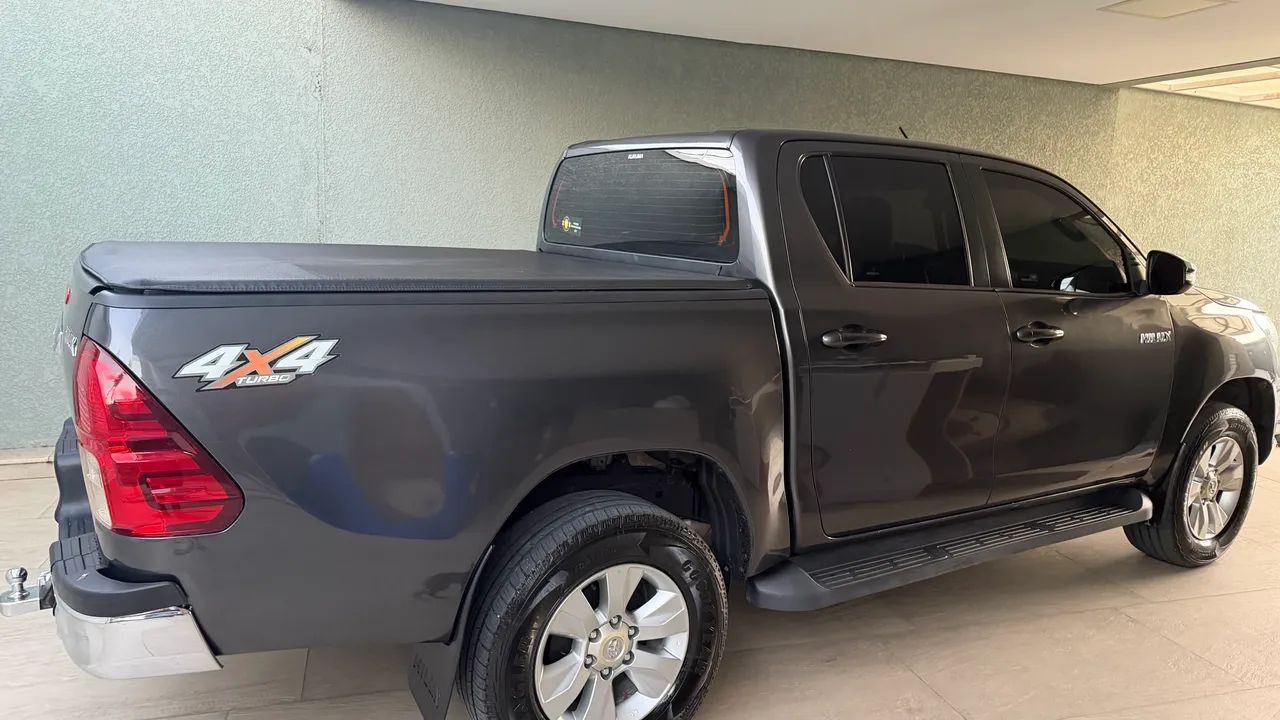 Toyota Hilux Hilux CD SRV 4x4 2.8 TDI Diesel Aut. 2017