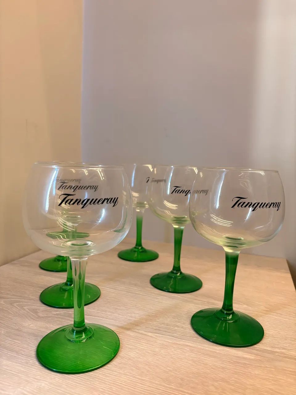 Jogo com 6 taças de gin original Tanqueray