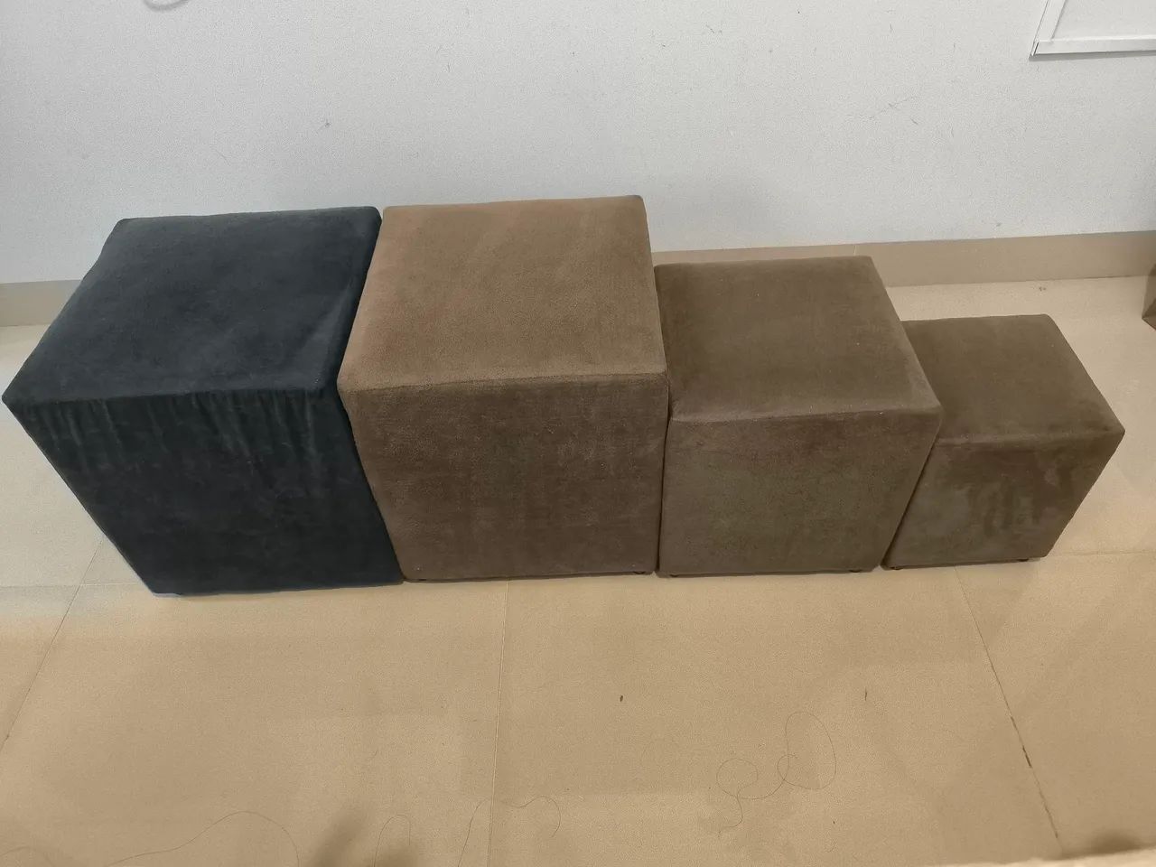 4 pufs suede  - Foto 4