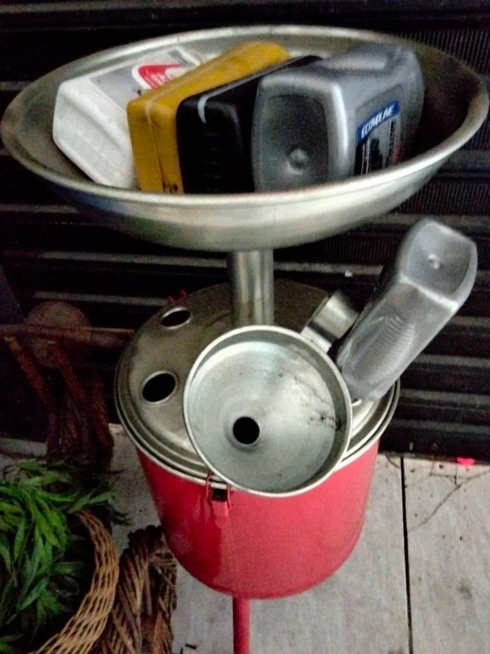 Vendo bancada grampeador pneumático, pingadeira  - Foto 4