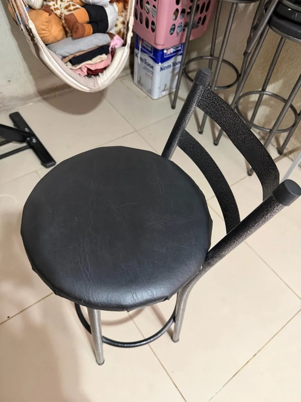 4 Banquetas Altas Pretas - Foto 3