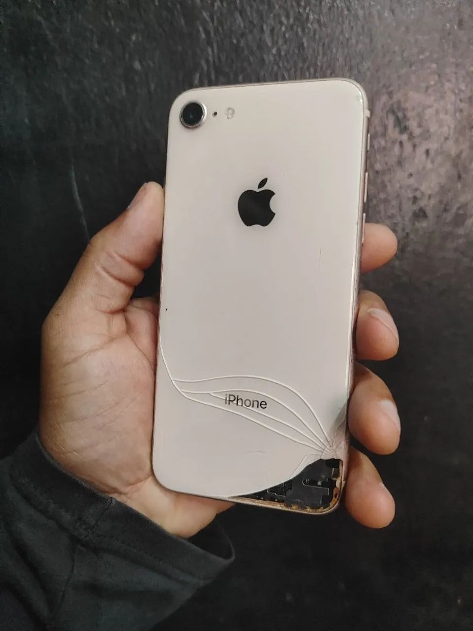 iPhone 8 64gb - Celulares e Smartphones - Benedito Bentes, Maceió