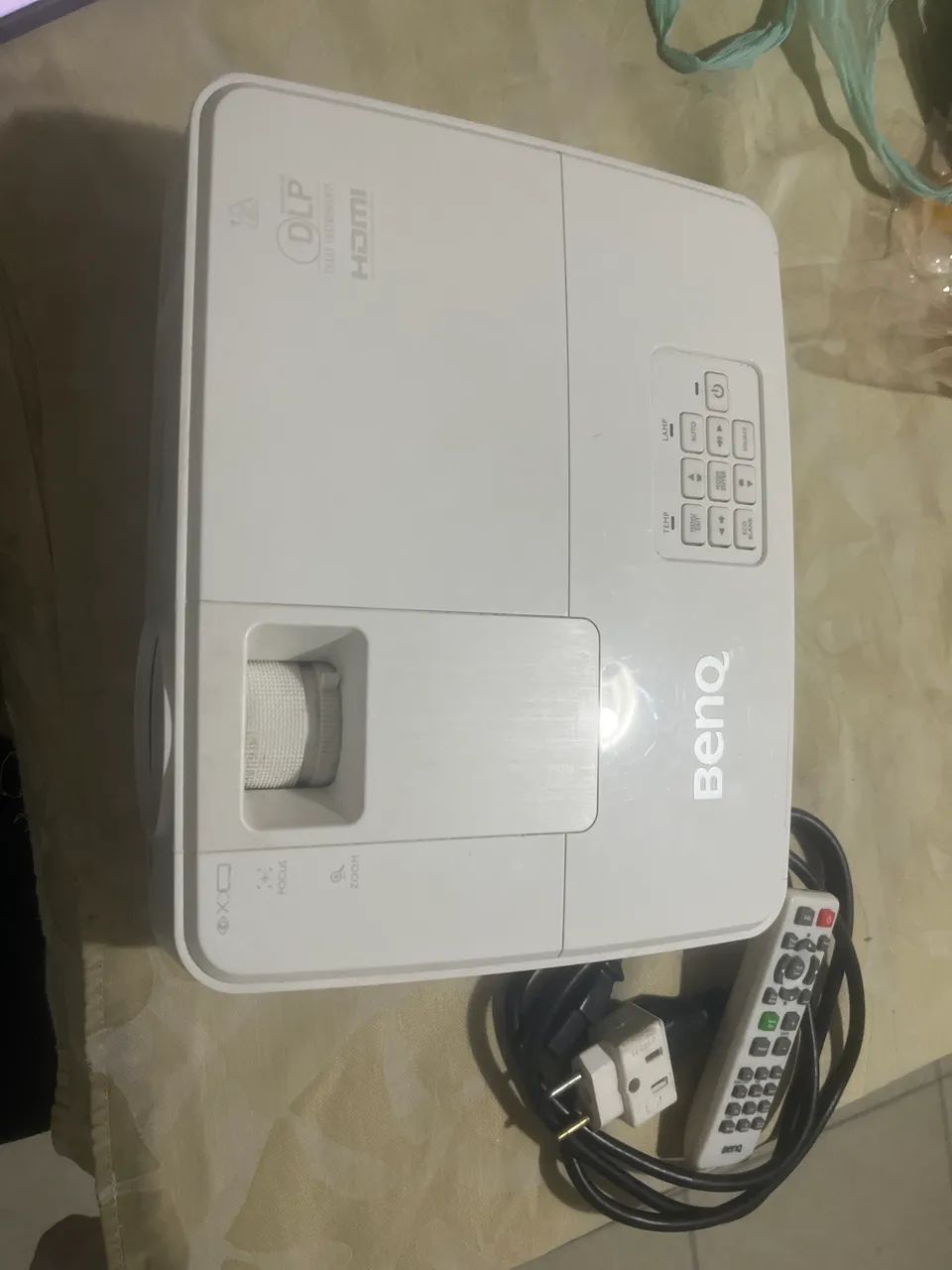 Projetor BenQ  MS524B  (entregar em Mãos)