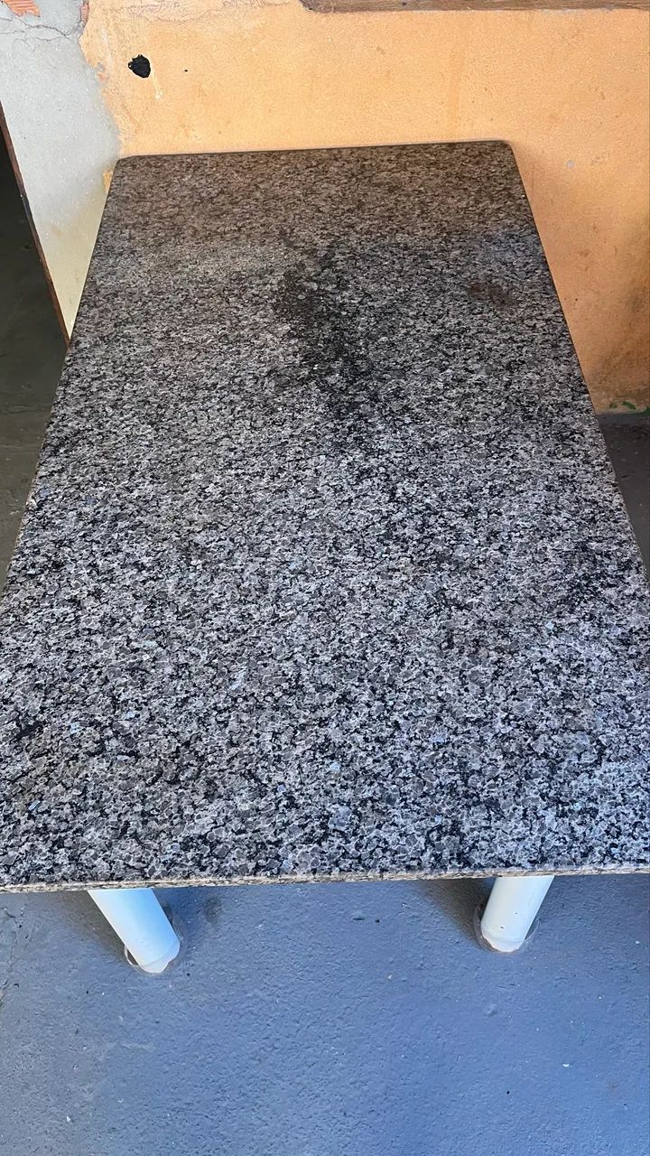 Mesa de granito 