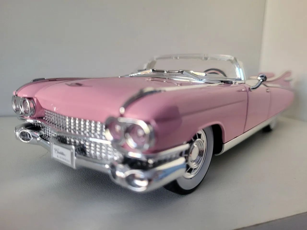 Miniatura Cadillac Eldorado Rosa - Foto 2
