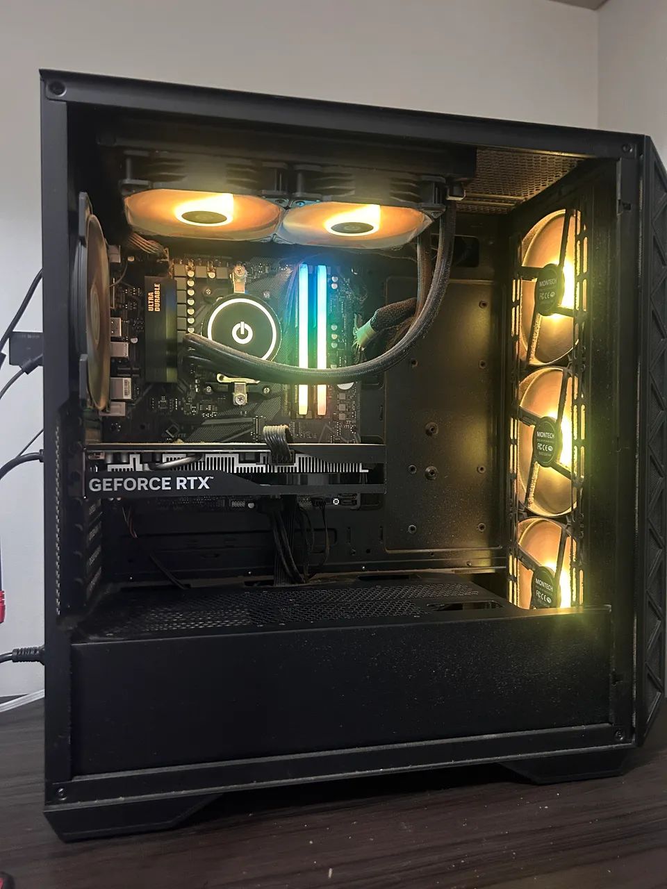 PC GAMER RYZEN 7 5700X3D  + RTX 4060