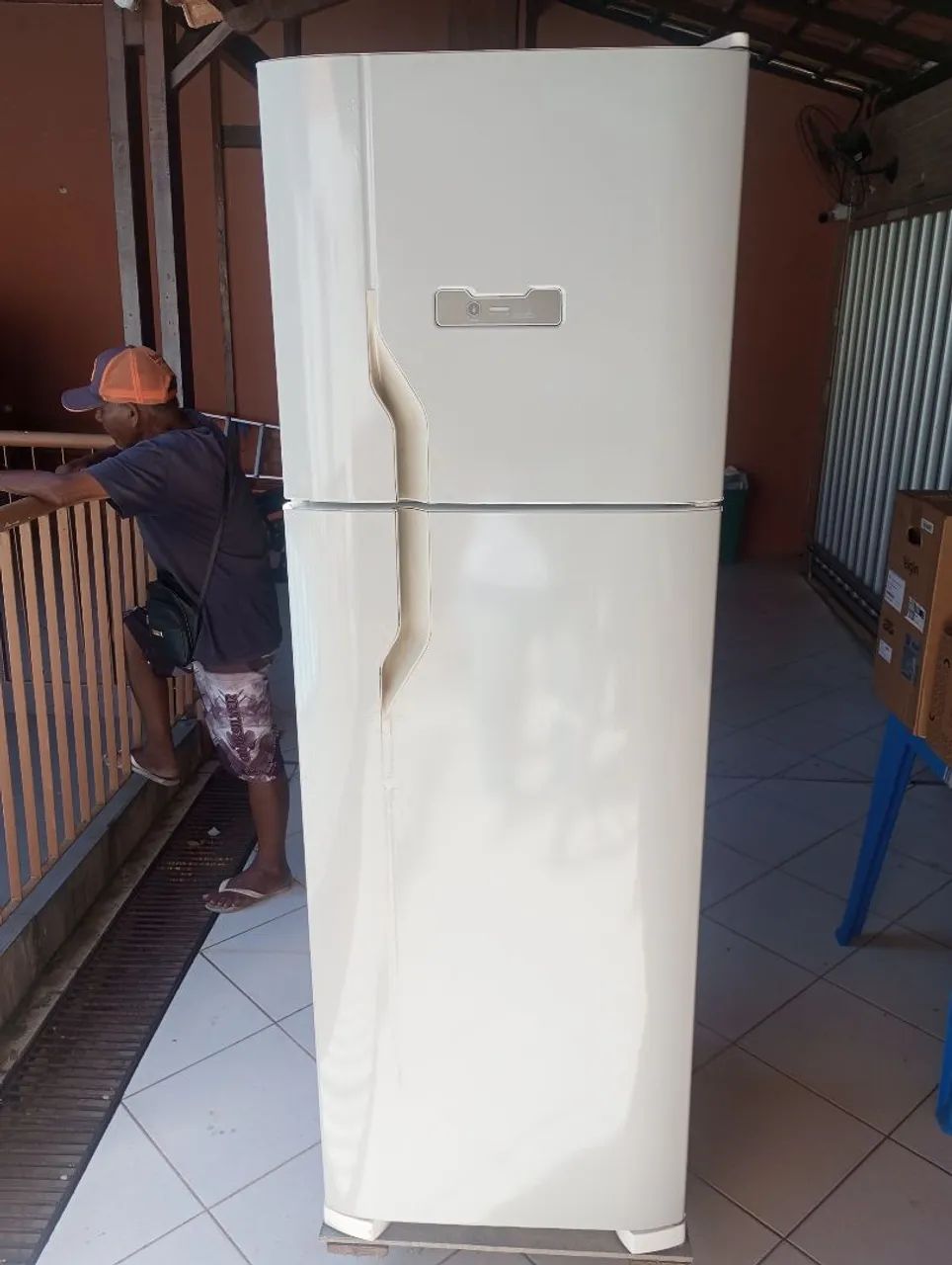 Envelopamento e protagem de geladeira fogão microondas papel de parede. - Foto 3