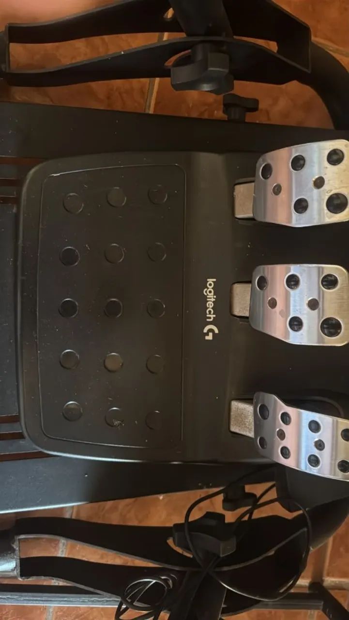 G29 com suporte e acessórios - Foto 2