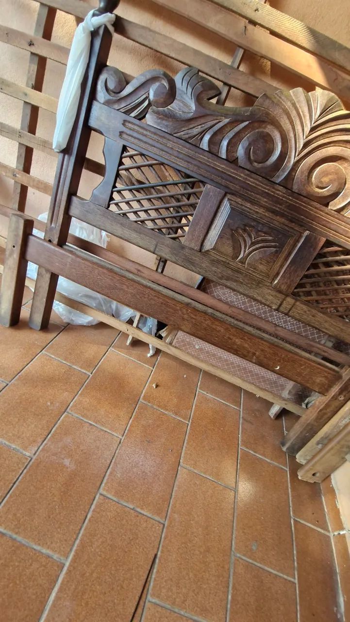 Vendo cama de casal + colchão  - Foto 2