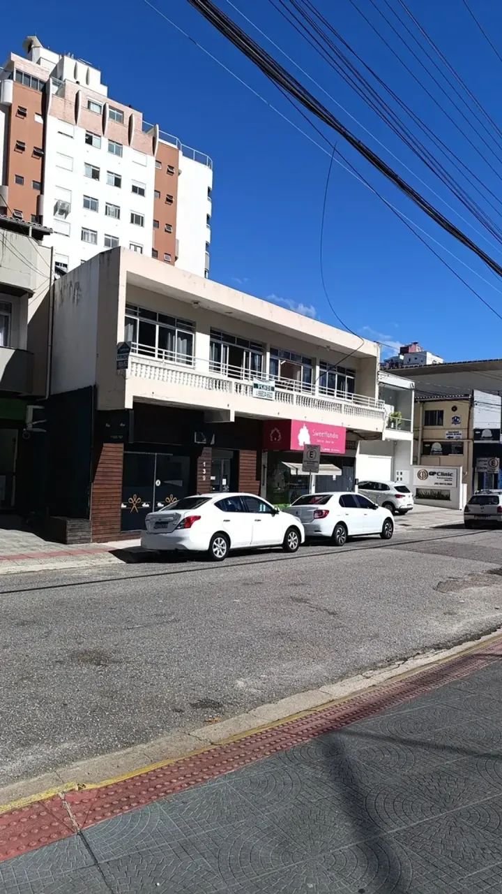 RR -  PRÉDIO MISTO NO ESTREITO 364M² - 2 LOJAS + 5 APTOS + 2 VAGAS - Foto 2