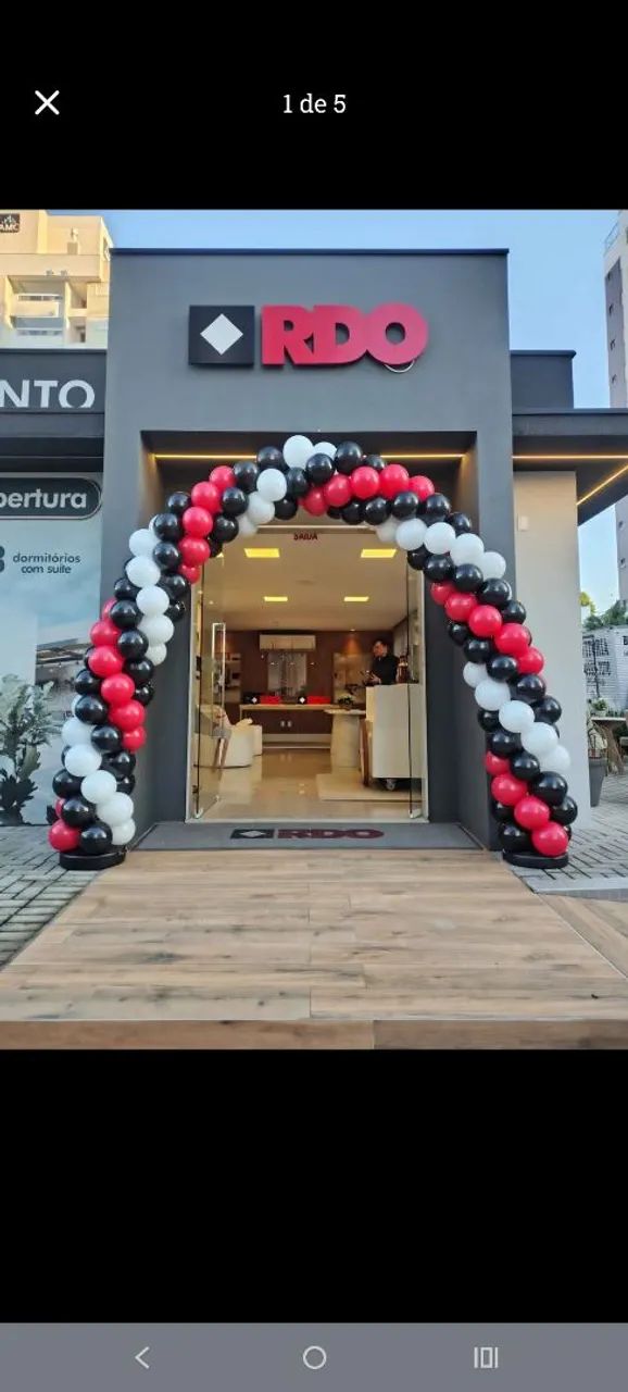 Arco de balões para lojas e comércios