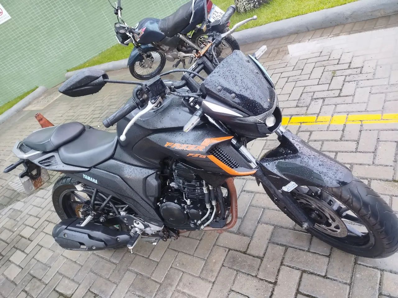 V/T Fazer 250 - Foto 3