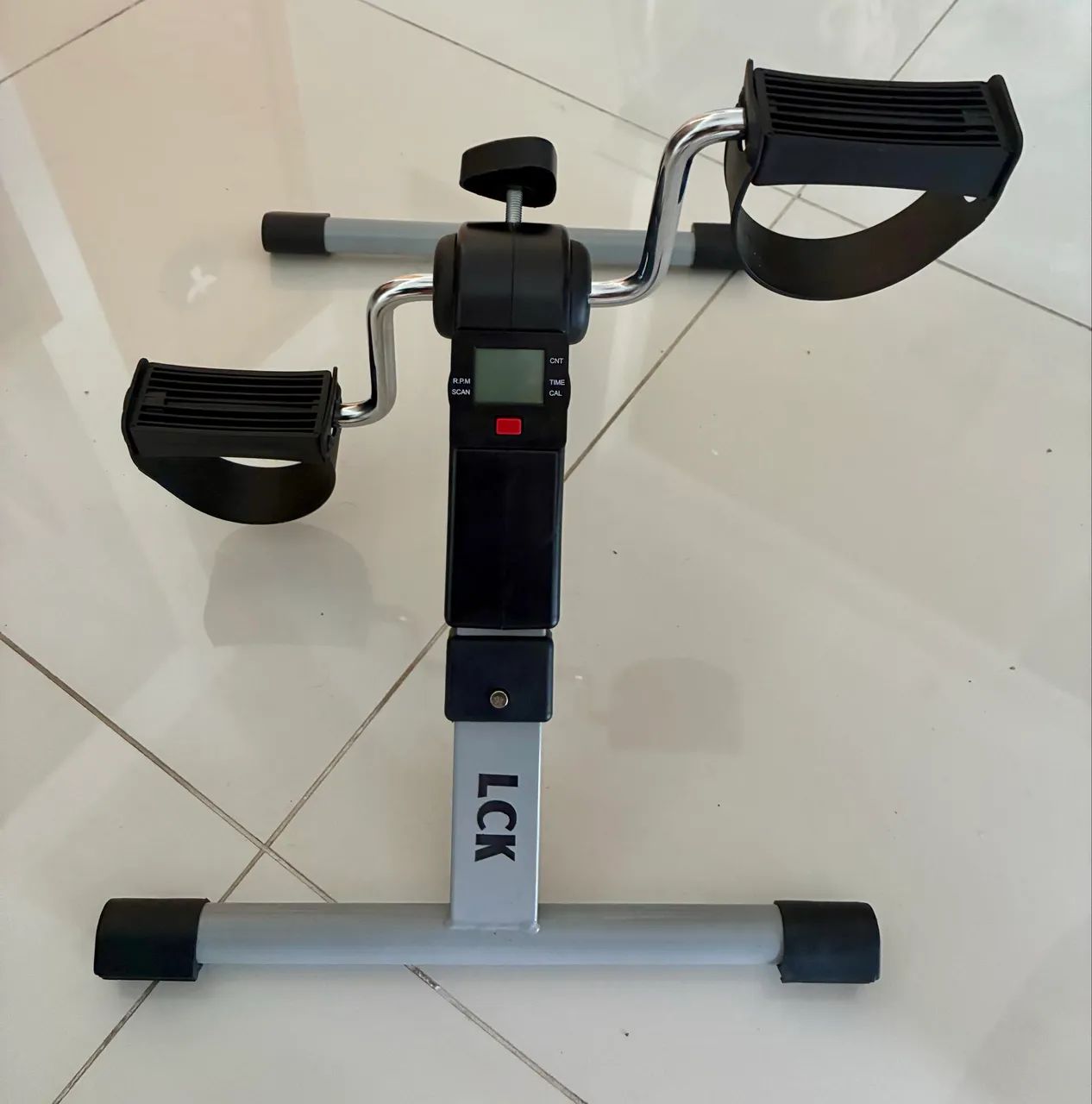 Kit Pedaleira ergométrica e Banco  - Foto 2