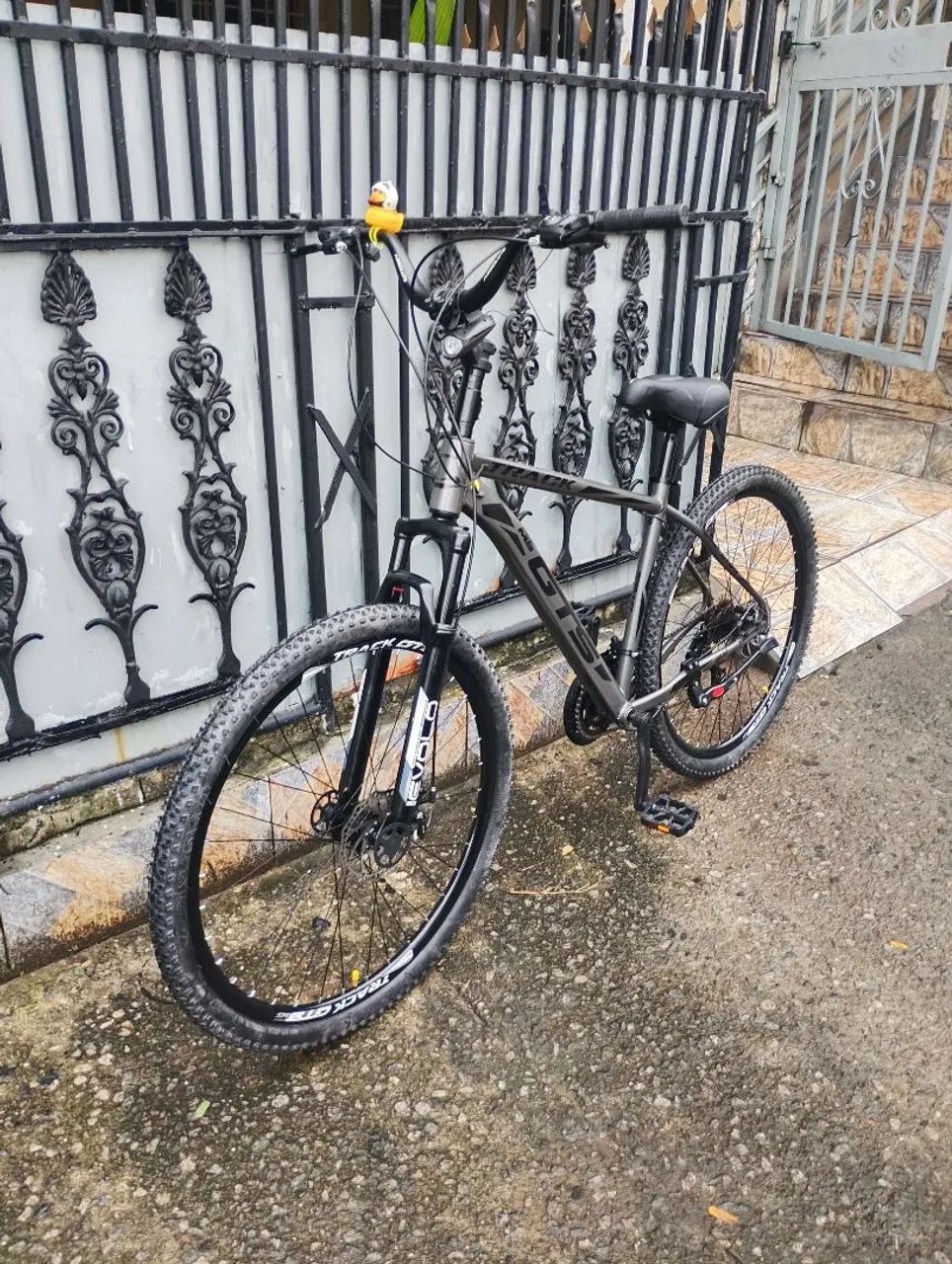 GTS aro 29 m5 pro Tracker ( rolo )